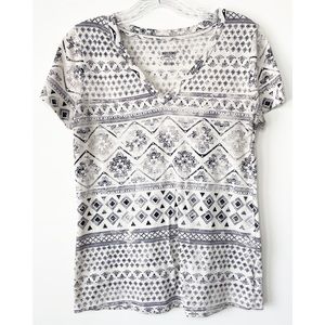 💠Mossimo Supply Co. V-neck tee